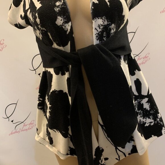 WILLI SMITH . Size Small. Cotton/Nylon Tie Front Cardigan Sweater. B81. - Picture 3 of 7